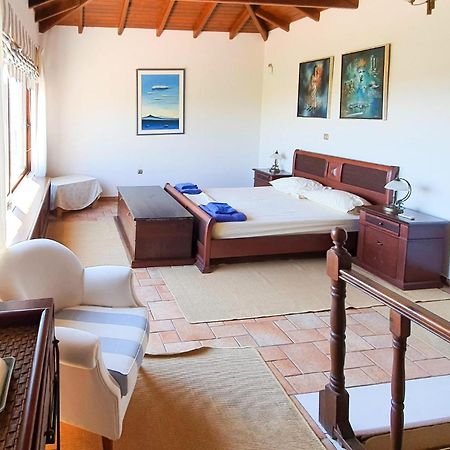 Lovely Home In Kiato With Wifi Εξωτερικό φωτογραφία