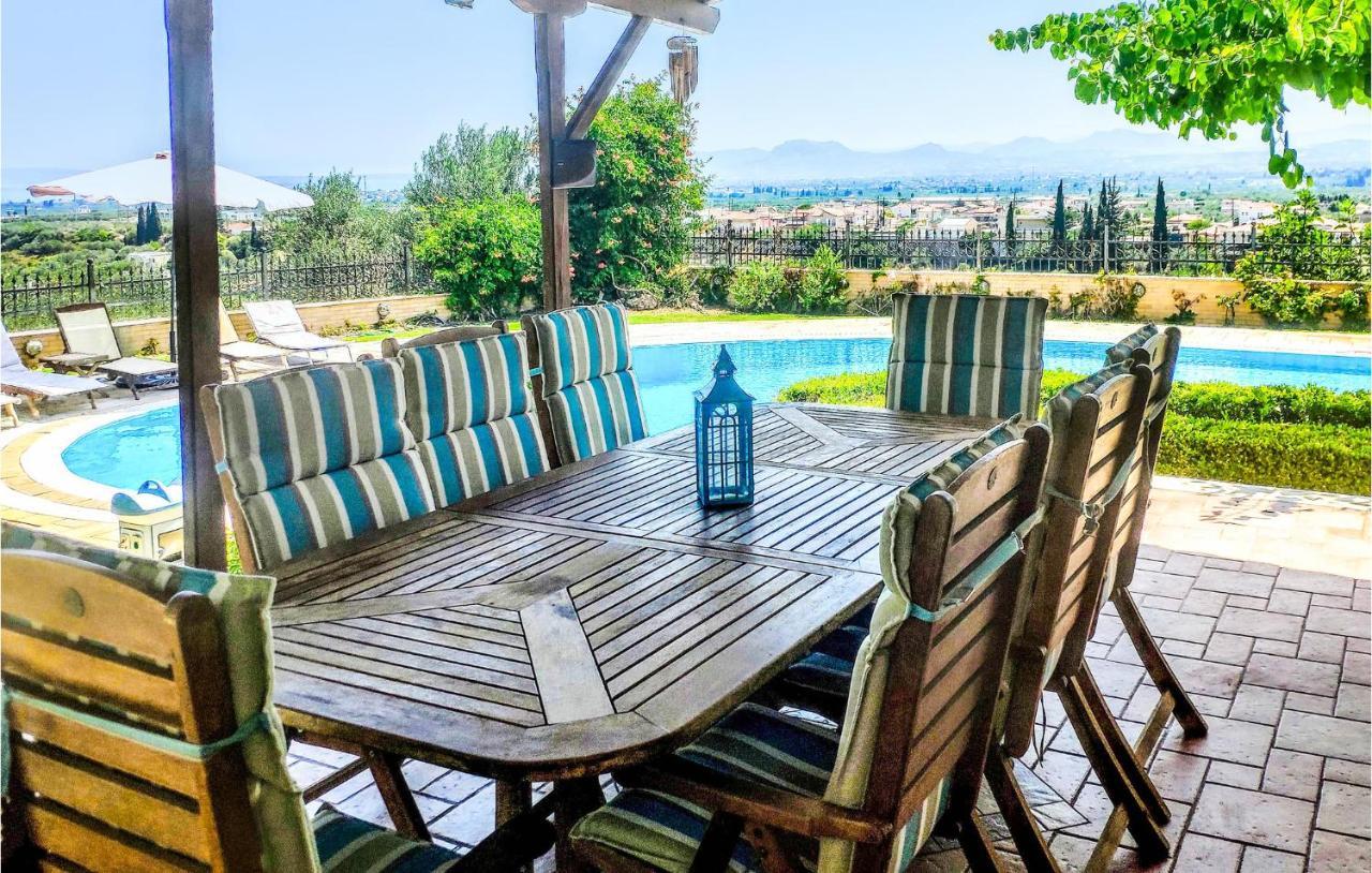 Lovely Home In Kiato With Wifi Εξωτερικό φωτογραφία