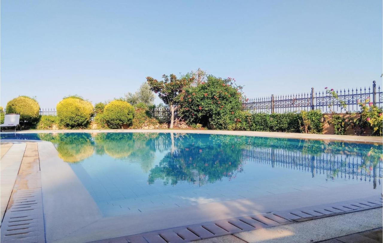 Lovely Home In Kiato With Wifi Εξωτερικό φωτογραφία