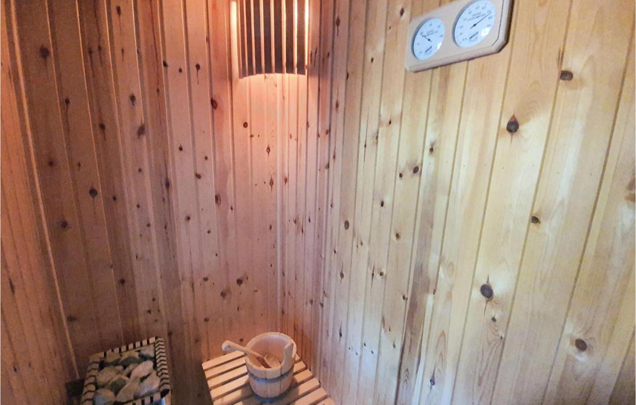 Lovely Home In Kiato With Wifi Εξωτερικό φωτογραφία