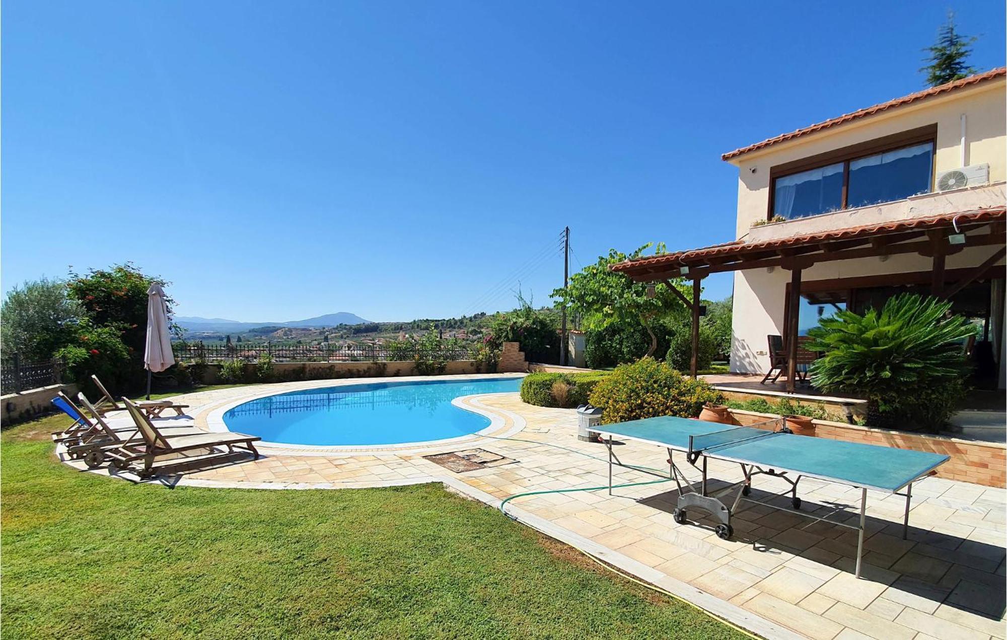 Lovely Home In Kiato With Wifi Εξωτερικό φωτογραφία